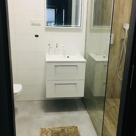 Przestronny Nowoczesny Apartament W Centrum Wroclawia Z Widokiem Na Rzeke *